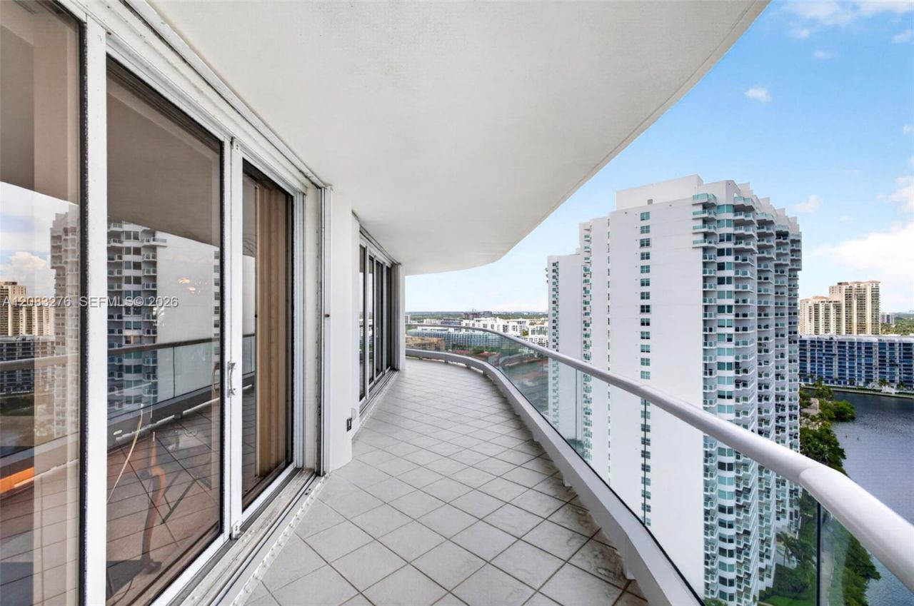 7000 Island Blvd, Unit 2406, Aventura, FL 33160 Photo