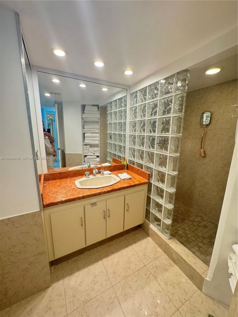 7135 SE Collins Ave, Unit 1806, Miami Beach, FL 33141 Photo