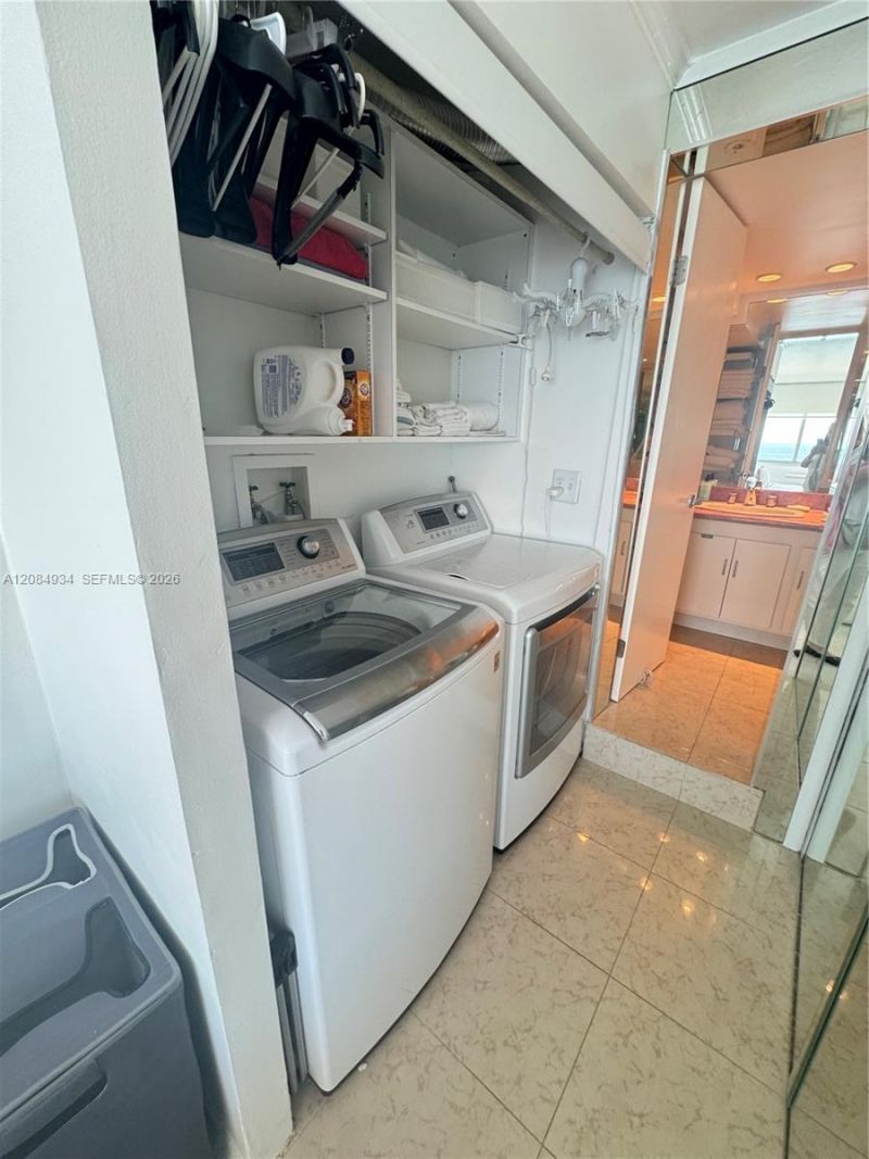 7135 Collins Ave, Unit 1806, Miami Beach, FL 33141 Photo