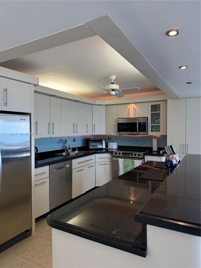 7135 SE Collins Ave, Unit 1806, Miami Beach, FL 33141 Photo