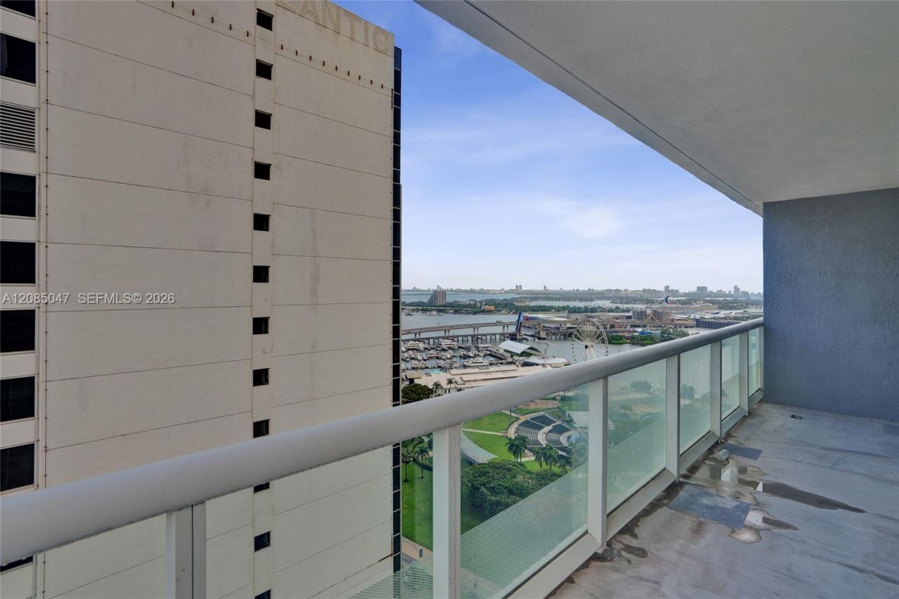 50 Biscayne Blvd, Unit 2801, Miami, FL 33132 Photo