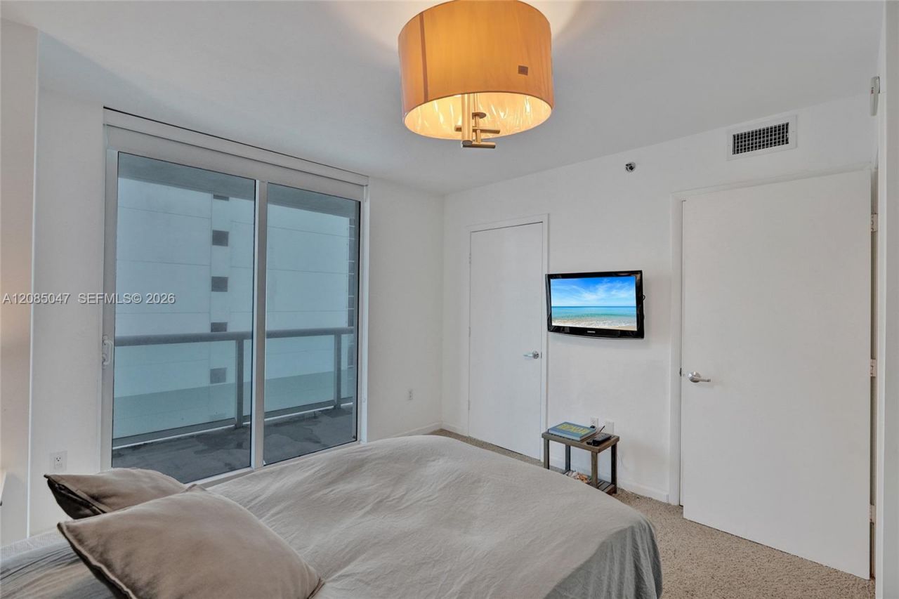 50 Biscayne Blvd, Unit 2801, Miami, FL 33132 Photo