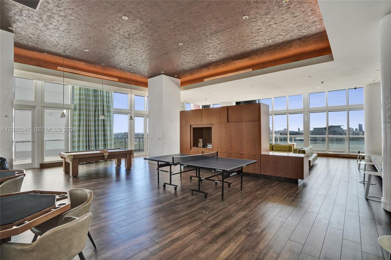 50 Biscayne Blvd, Unit 2801, Miami, FL 33132 Photo
