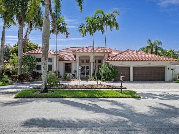 13702 NW 18th St , Pembroke Pines, FL 33028