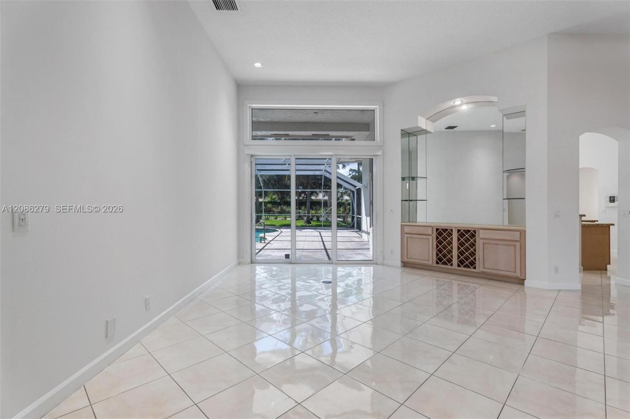 13702 NW 18th St, Pembroke Pines, FL 33028 Photo