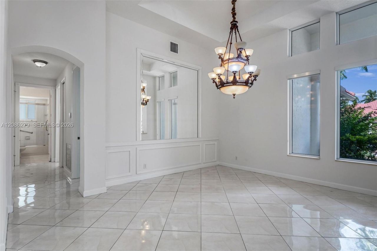 13702 NW 18th St, Pembroke Pines, FL 33028 Photo