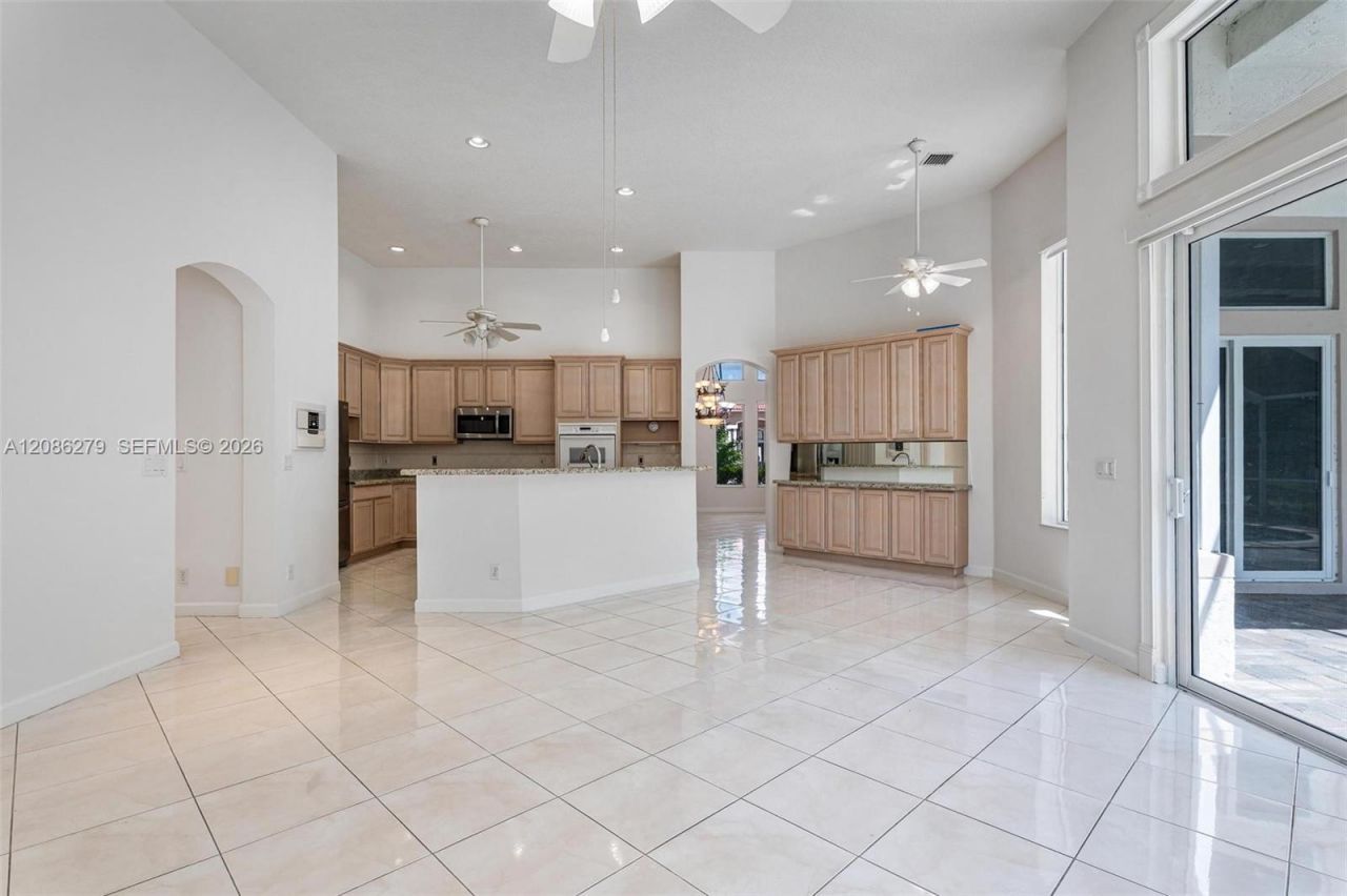 13702 NW 18th St, Pembroke Pines, FL 33028 Photo