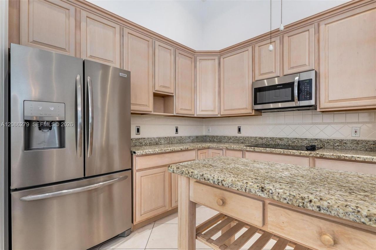 13702 NW 18th St, Pembroke Pines, FL 33028 Photo
