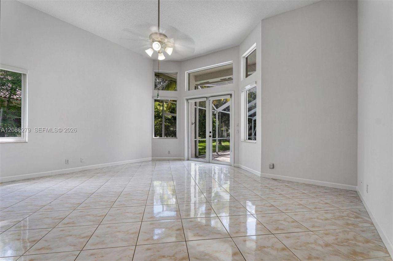 13702 NW 18th St, Pembroke Pines, FL 33028 Photo