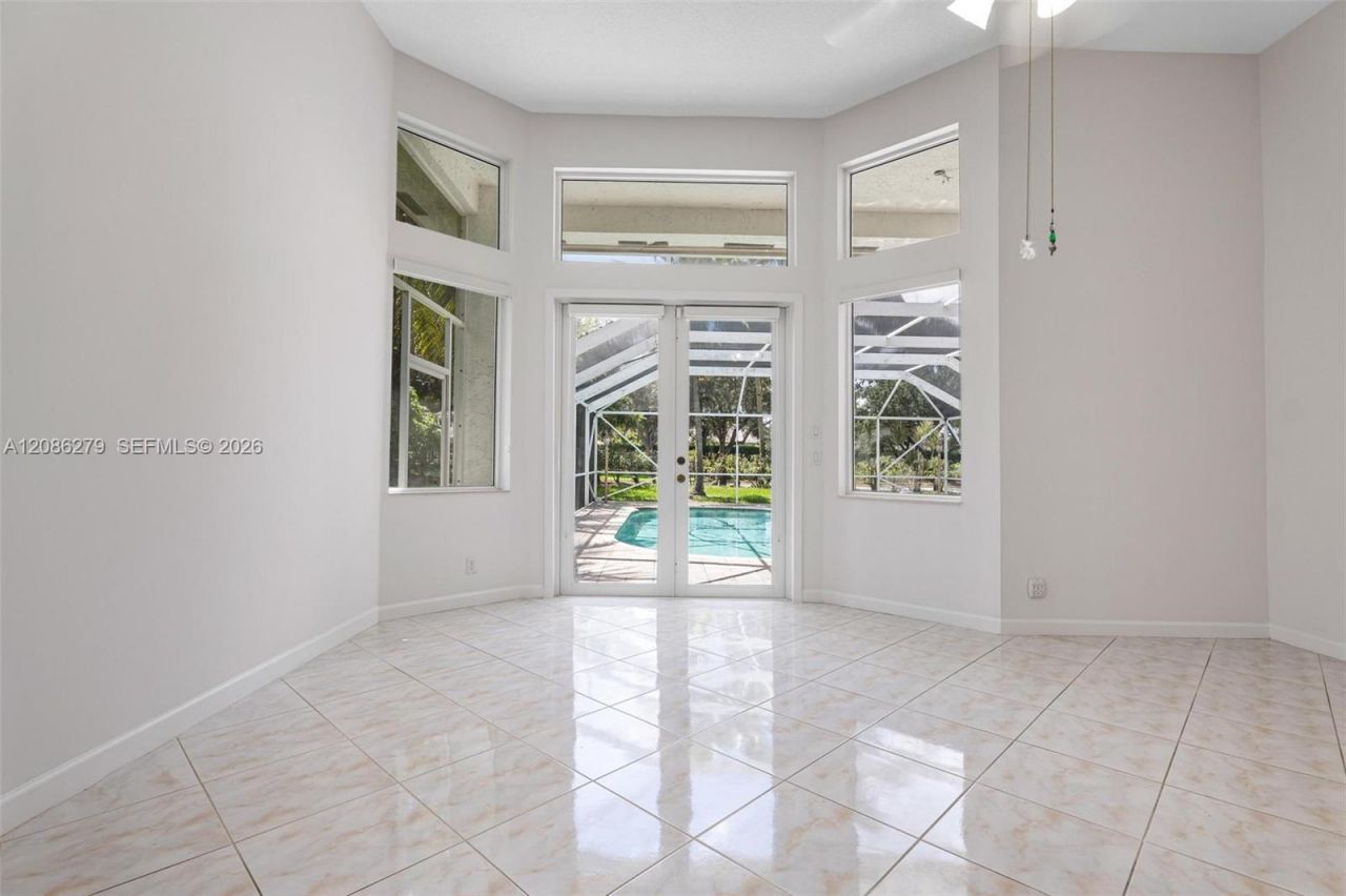 13702 NW 18th St, Pembroke Pines, FL 33028 Photo
