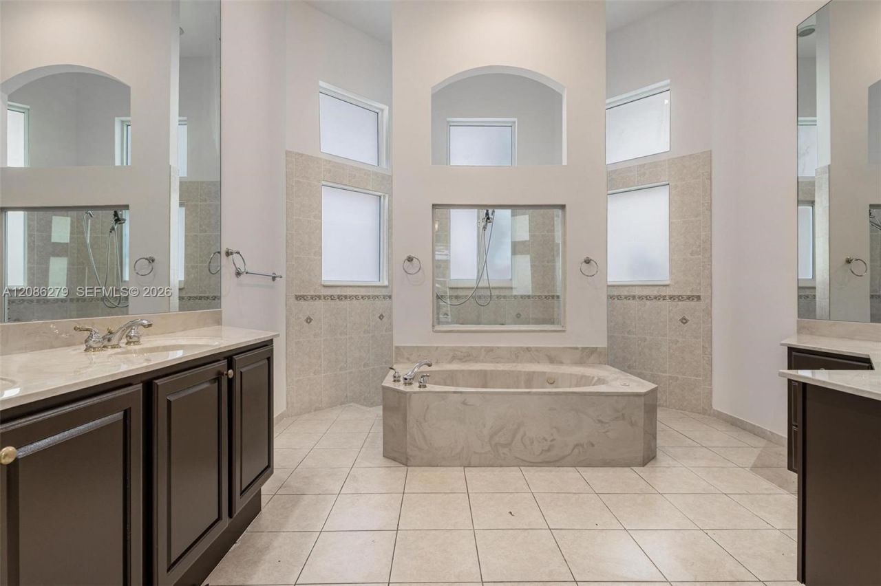 13702 NW 18th St, Pembroke Pines, FL 33028 Photo