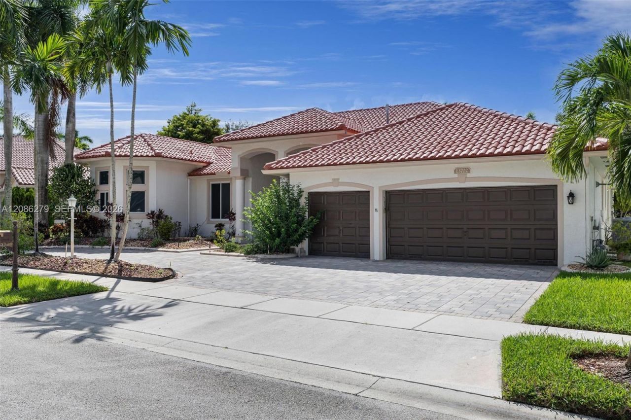 13702 NW 18th St, Pembroke Pines, FL 33028 Photo