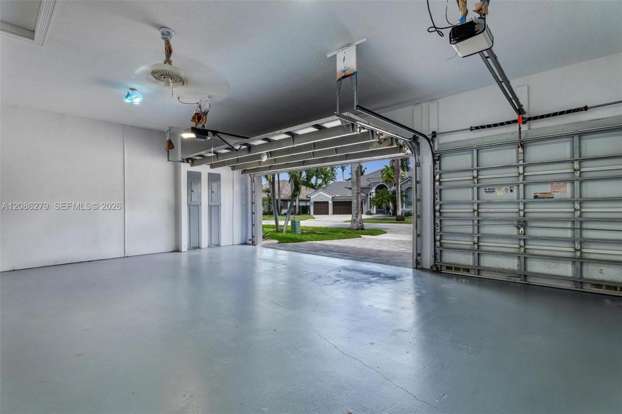 13702 NW 18th St, Pembroke Pines, FL 33028 Photo