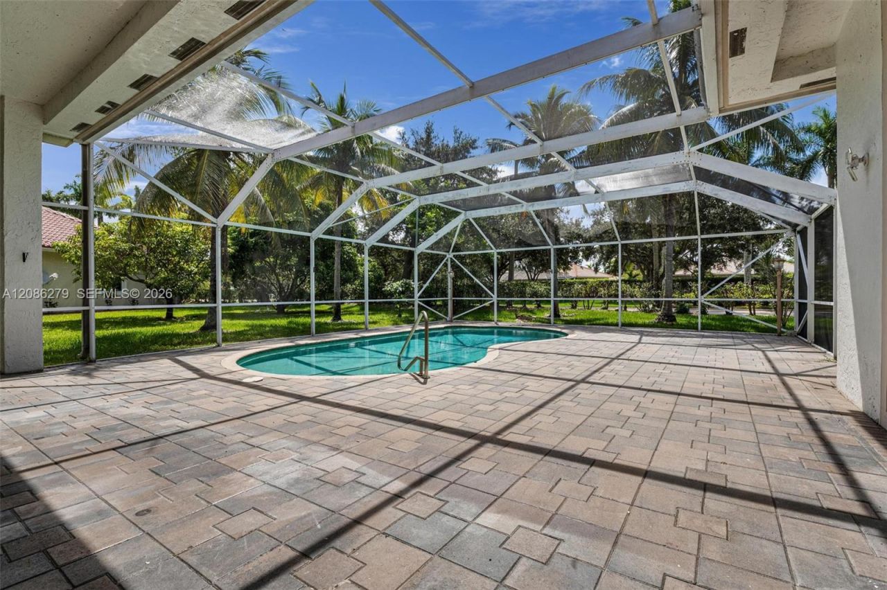 13702 NW 18th St, Pembroke Pines, FL 33028 Photo