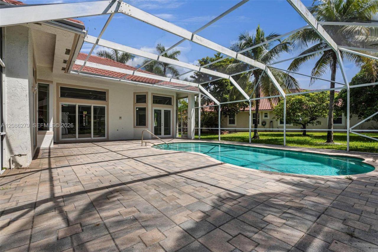 13702 NW 18th St, Pembroke Pines, FL 33028 Photo