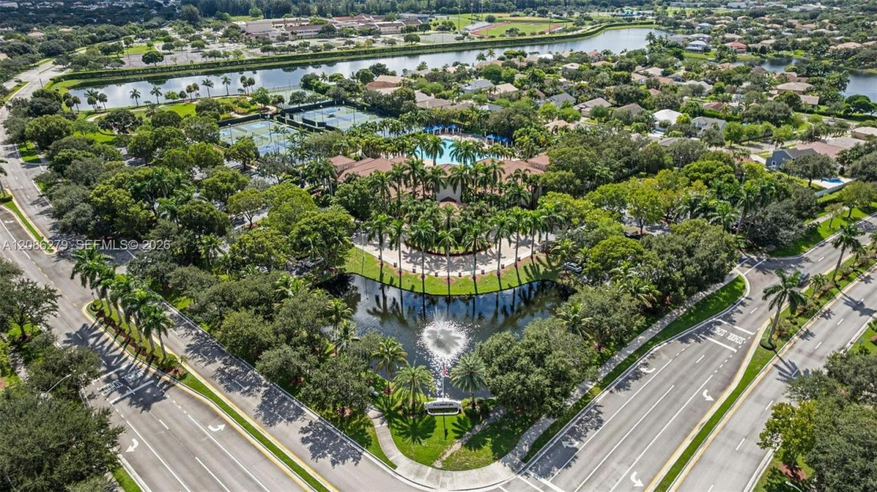 13702 NW 18th St, Pembroke Pines, FL 33028 Photo