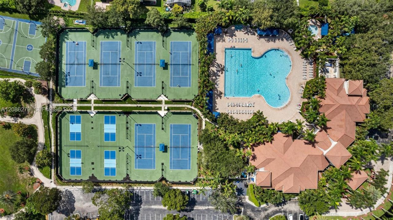 13702 NW 18th St, Pembroke Pines, FL 33028 Photo