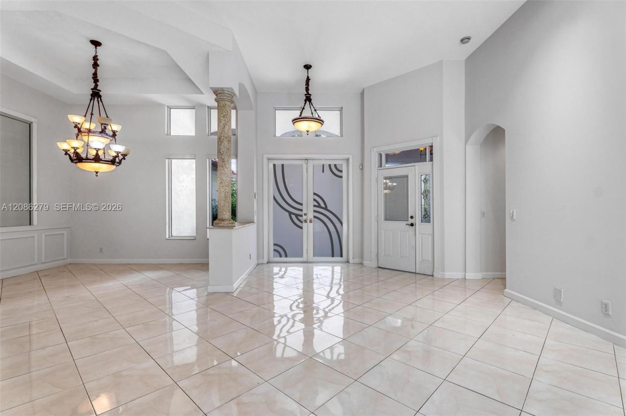 13702 NW 18th St, Pembroke Pines, FL 33028 Photo
