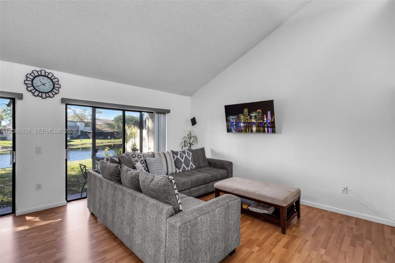 10836 NW 30th Pl, Unit 354, Sunrise, FL 33322 Photo