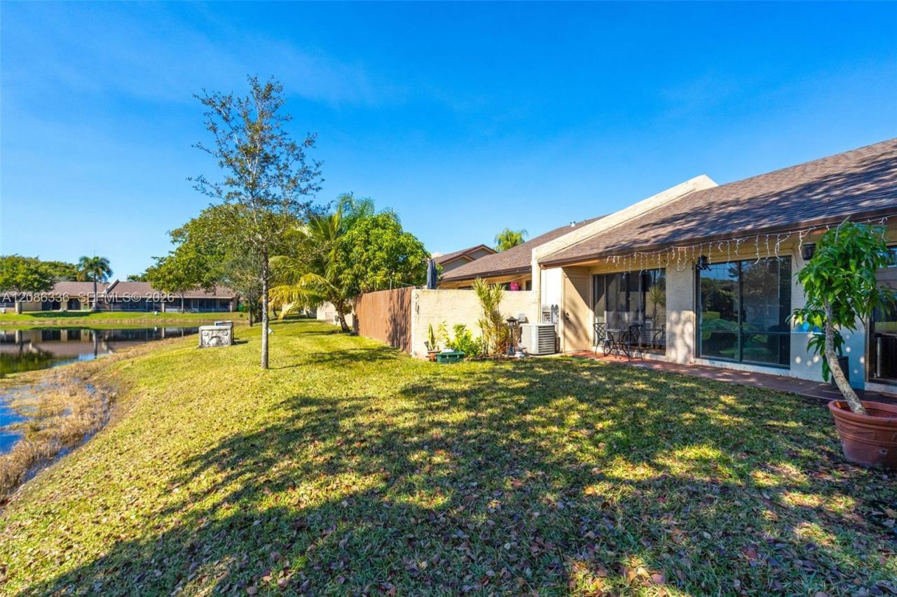 10836 NW 30th Pl, Unit 354, Sunrise, FL 33322 Photo