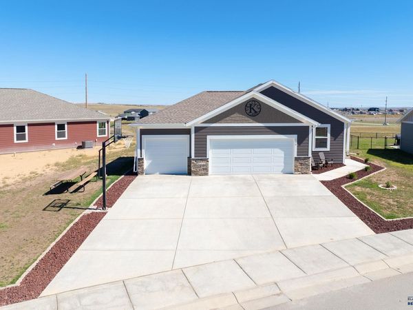 150 ISAAC ST, Rapid City, SD 57703