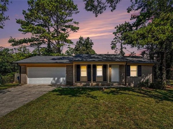 2195 Rochelle Way, Atlanta, GA 30349
