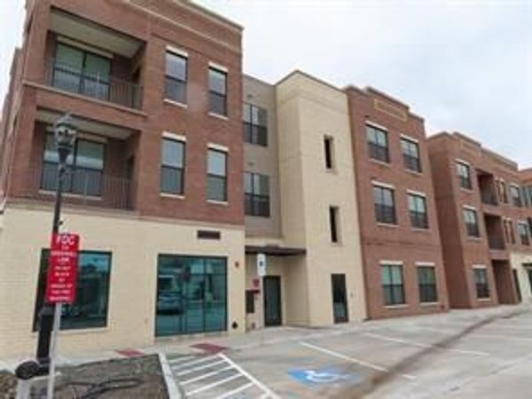 112 E Greenhill Lane, Unit 104, Fate, TX 75132