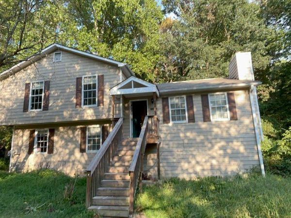 3221 Summer Wood Circle, Snellville, GA 30039