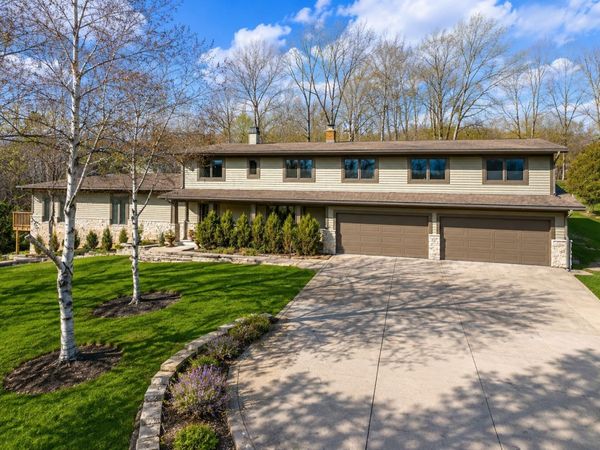 1971 Countryside Drive , Libertyville, IL 60048