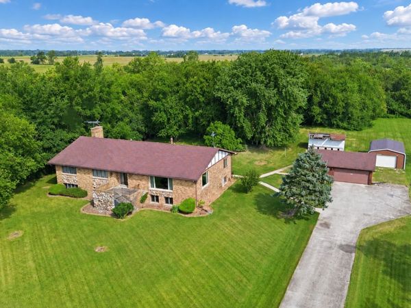 1128 W Church Road, Beecher, IL 60401