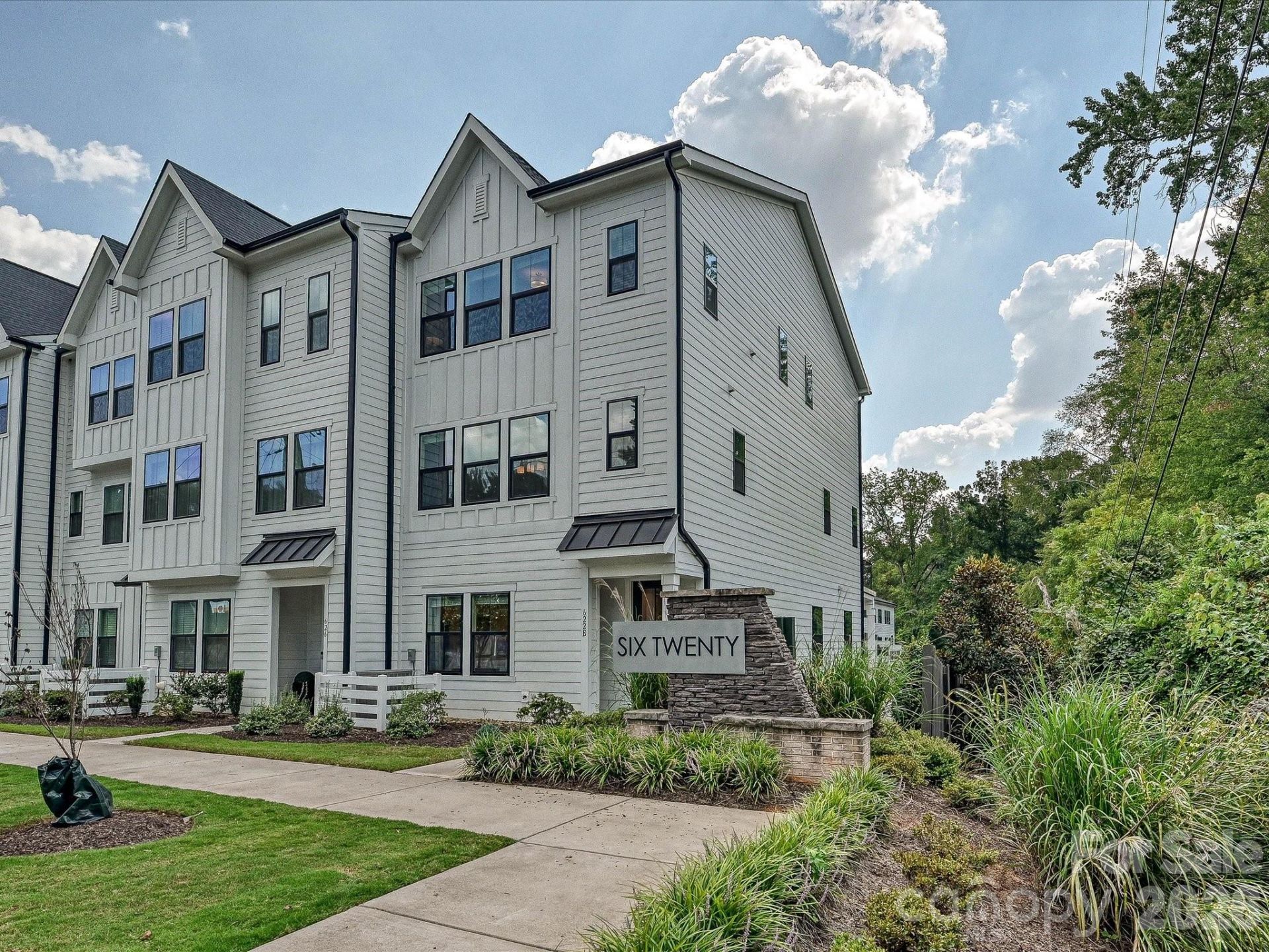 622 E Woodlawn Road , Charlotte, NC 28209 Main Photo