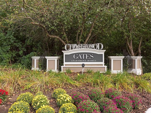 6155 Chasewood Parkway, Unit 1, Minnetonka, MN 55343