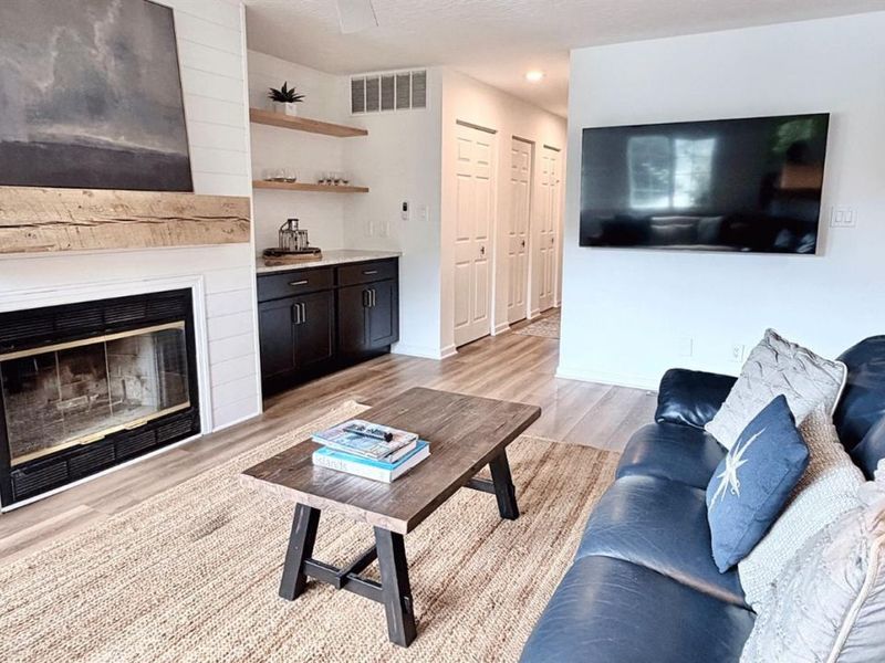 111 W Lakeshore, Unit 4B, Kelleys Island, OH 43438 Photo 7