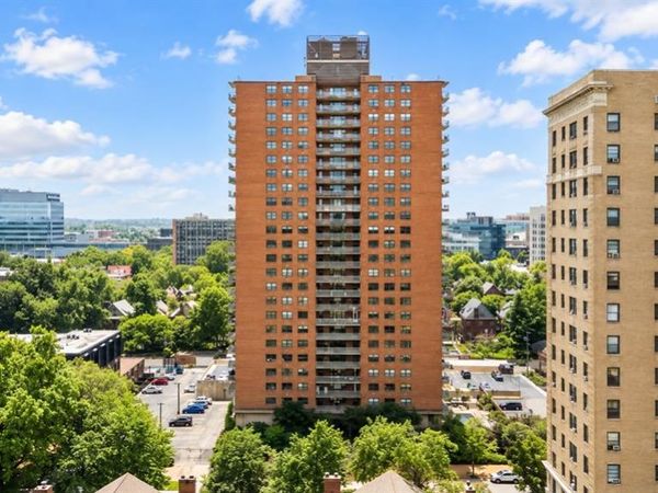 4466 W Pine Boulevard, St Louis, MO 63108