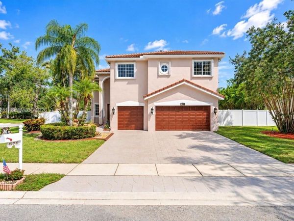 675 SW 159th Ln, Pembroke Pines, FL 33027