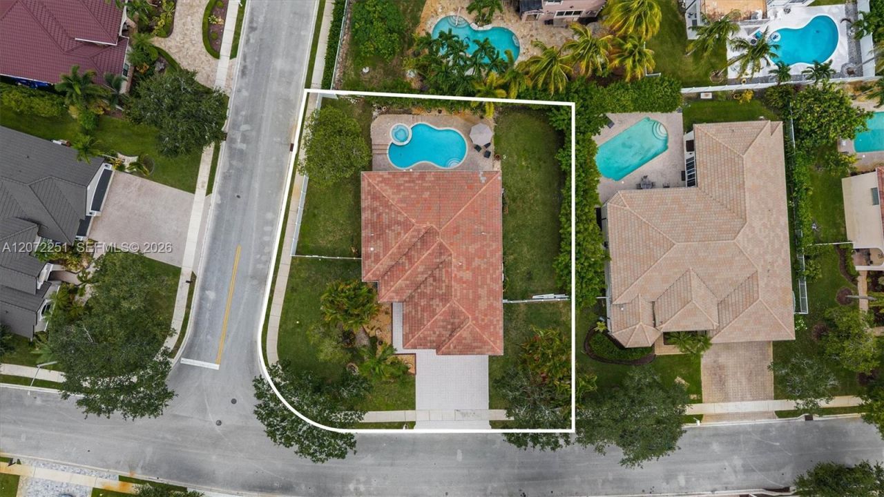 675 SW 159th Ln, Pembroke Pines, FL 33027 Photo