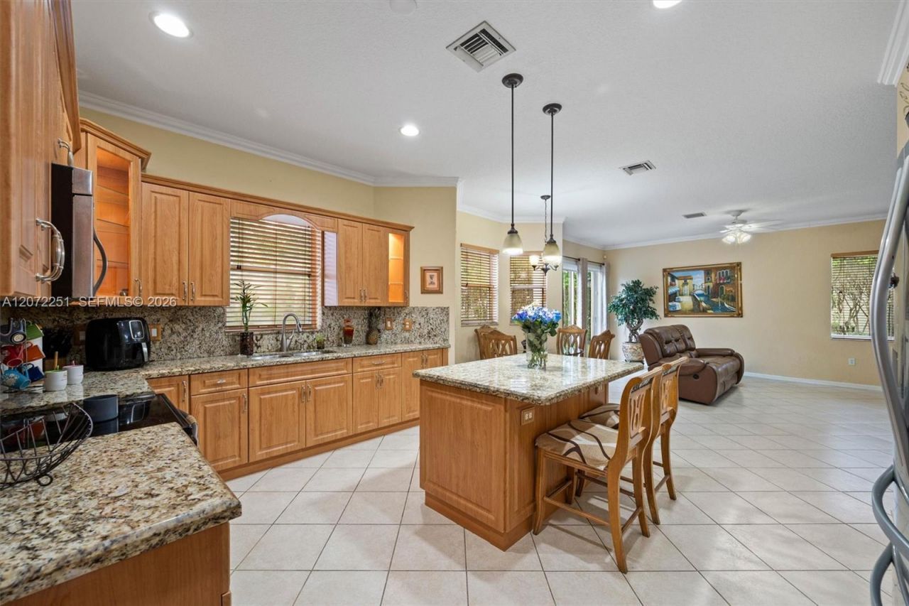 675 SW 159th Ln, Pembroke Pines, FL 33027 Photo