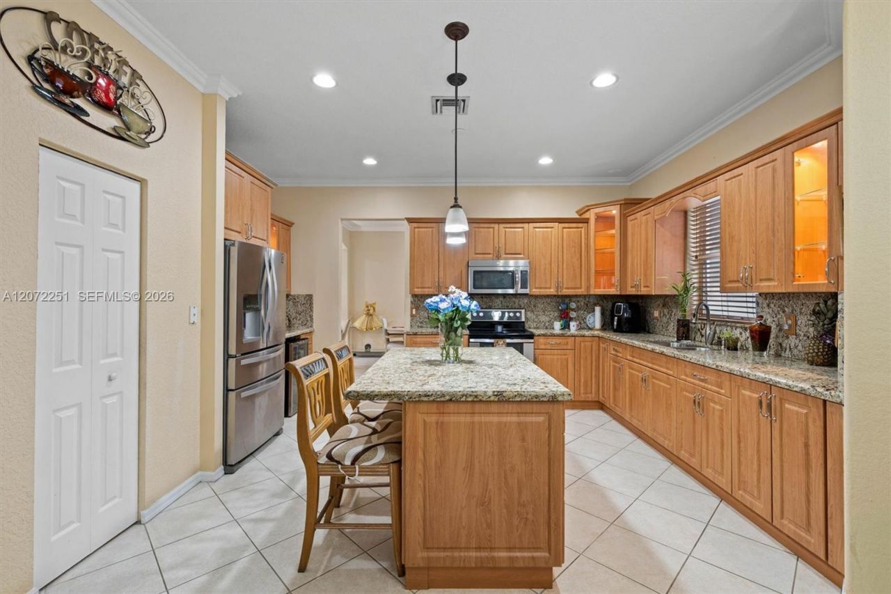 675 SW 159th Ln, Pembroke Pines, FL 33027 Photo