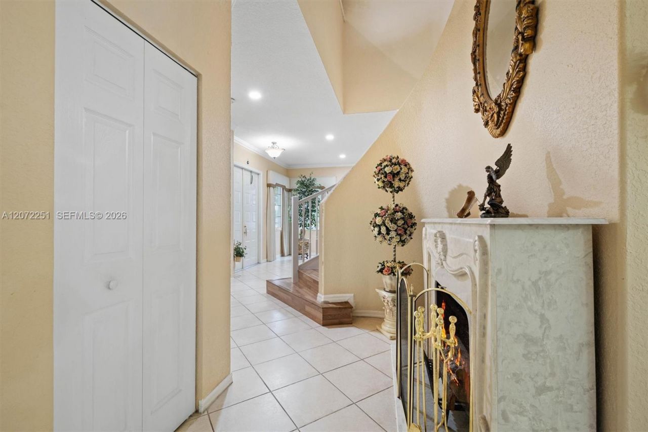 675 SW 159th Ln, Pembroke Pines, FL 33027 Photo