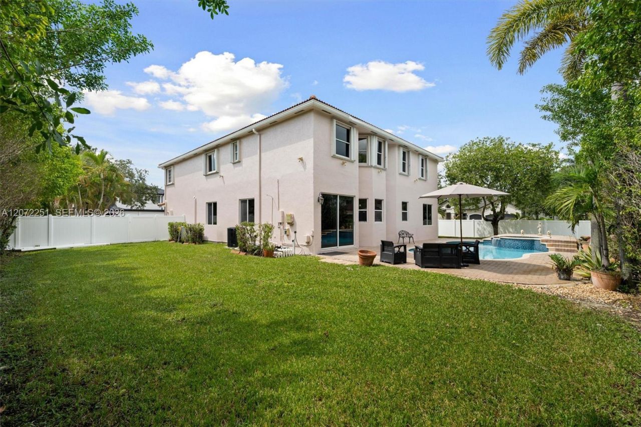 675 SW 159th Ln, Pembroke Pines, FL 33027 Photo
