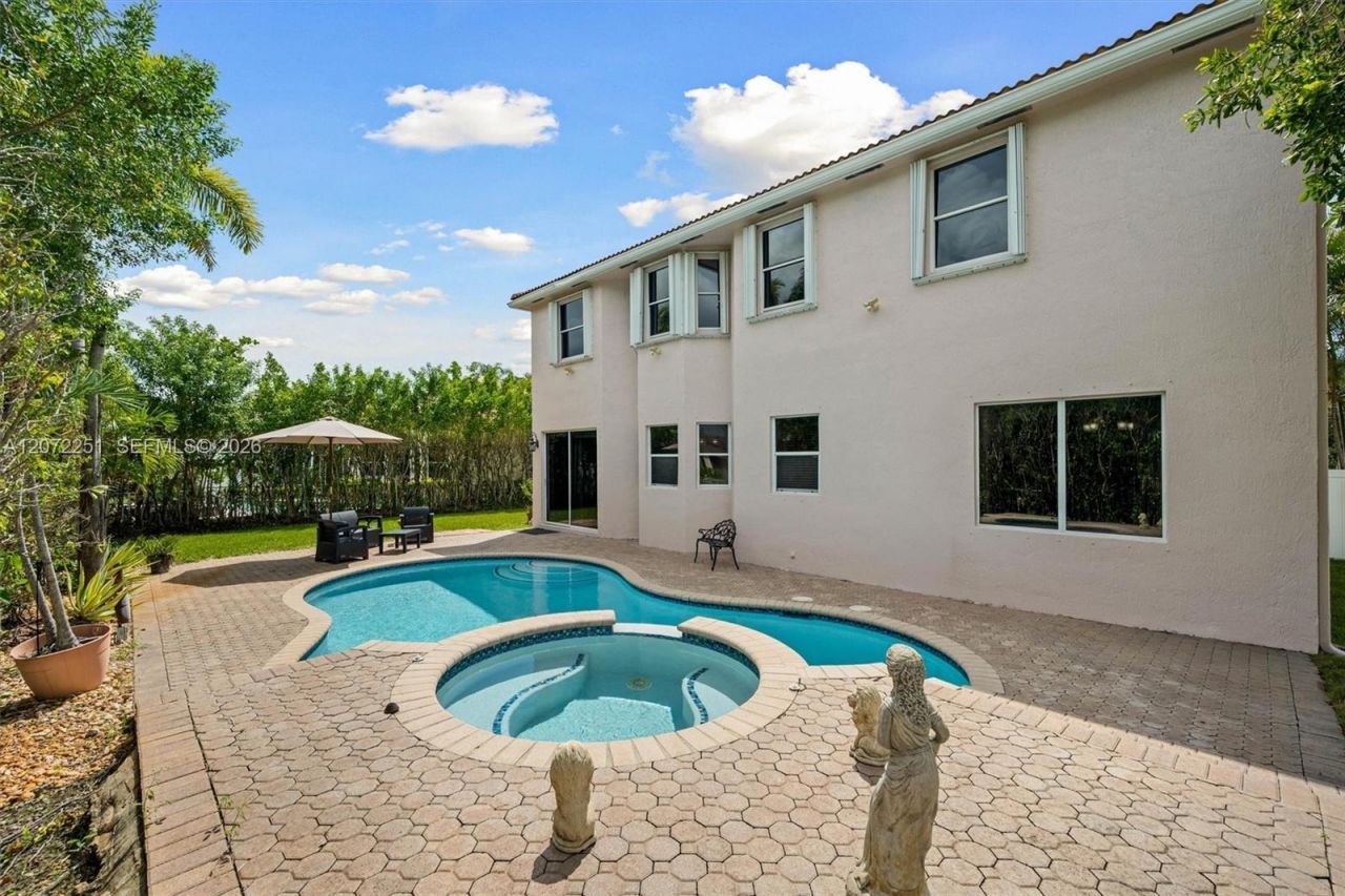 675 SW 159th Ln, Pembroke Pines, FL 33027 Photo