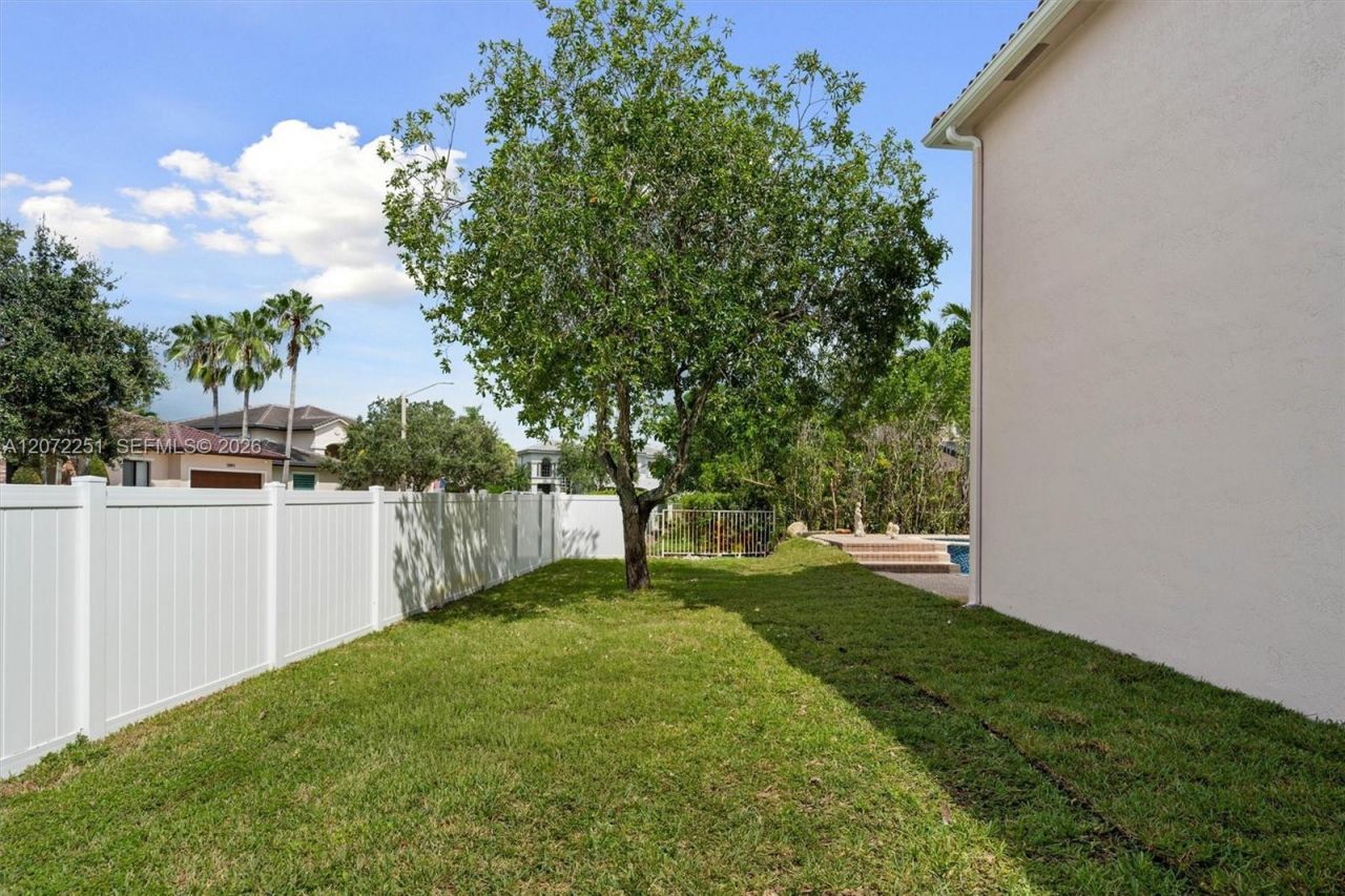675 SW 159th Ln, Pembroke Pines, FL 33027 Photo