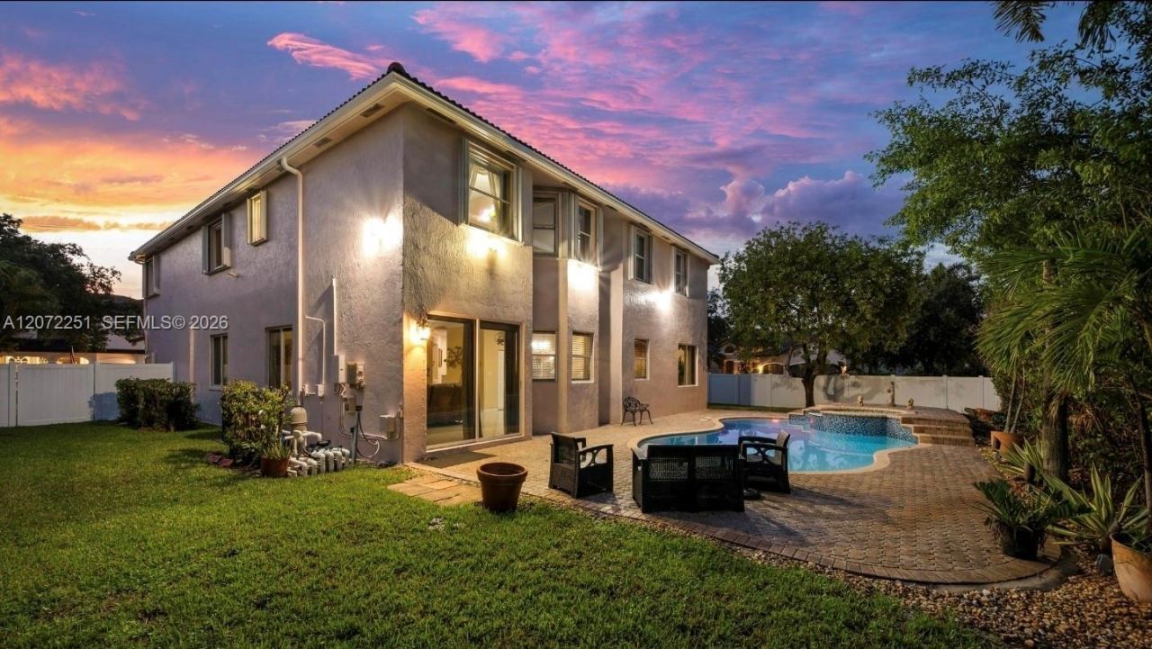 675 SW 159th Ln, Pembroke Pines, FL 33027 Photo