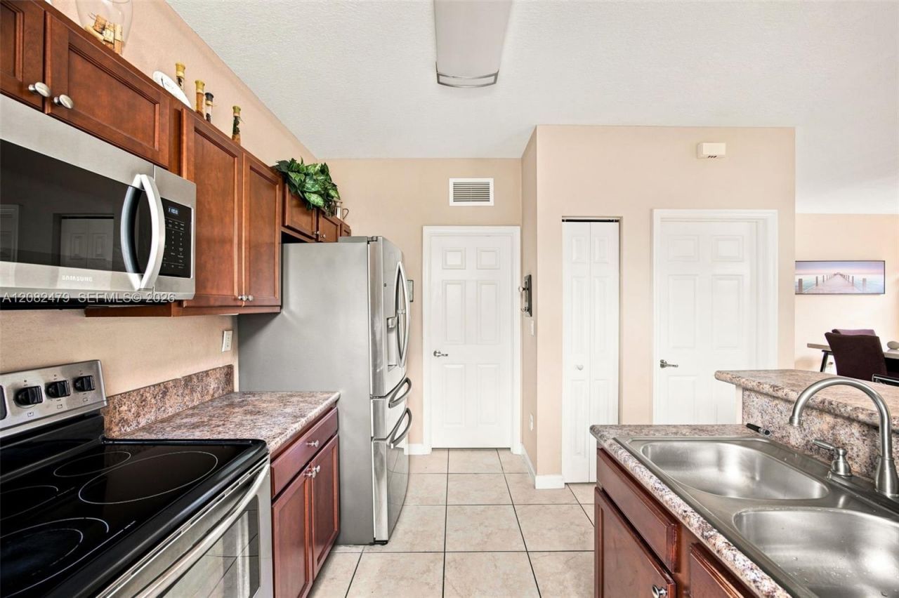 2300 NE 3rd Ct, Homestead, FL 33033 Photo