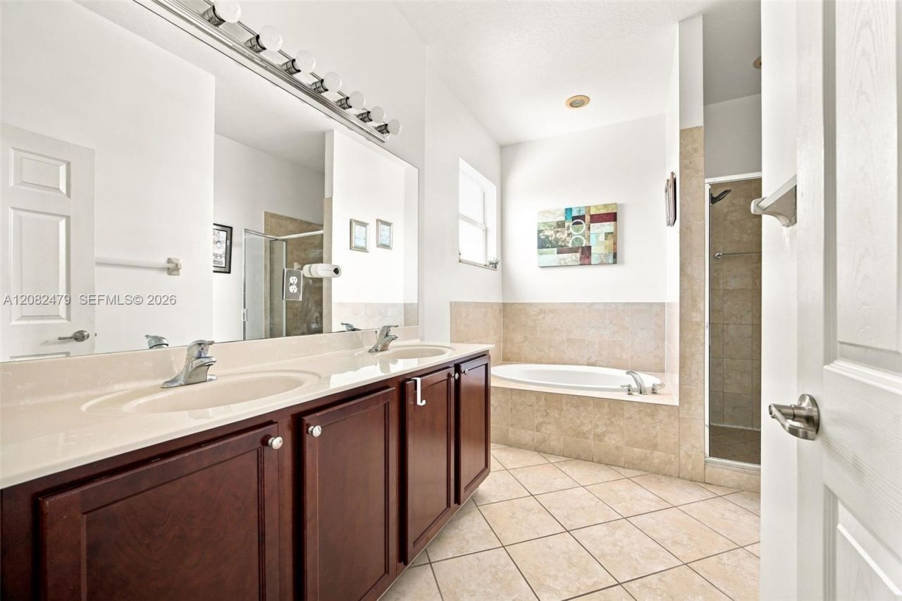 2300 NE 3rd Ct, Homestead, FL 33033 Photo