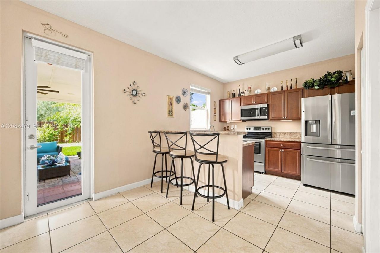 2300 NE 3rd Ct, Homestead, FL 33033 Photo