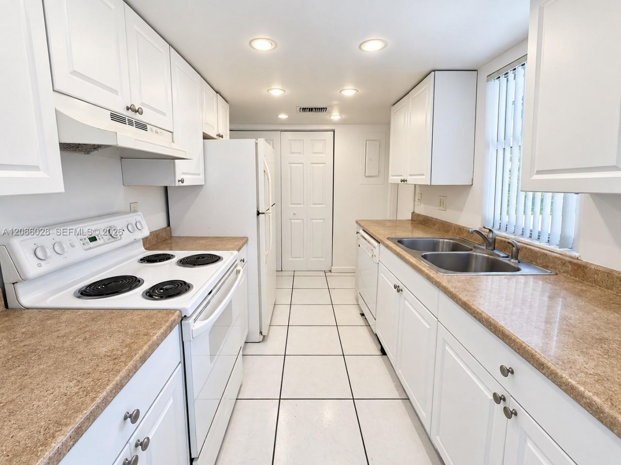 7804 NW 73rd Ter, Tamarac, FL 33321 Photo