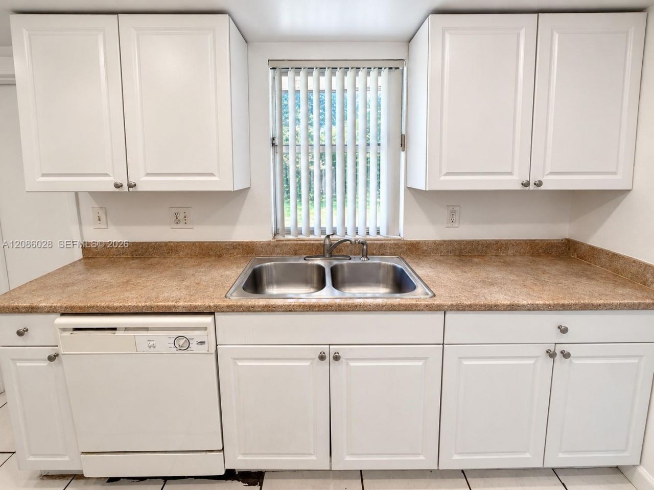 7804 NW 73rd Ter, Tamarac, FL 33321 Photo