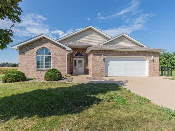 713 Independence Drive , Princeton, IL 61356