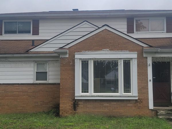 8315 W Parkway Street, Detroit, MI 48239